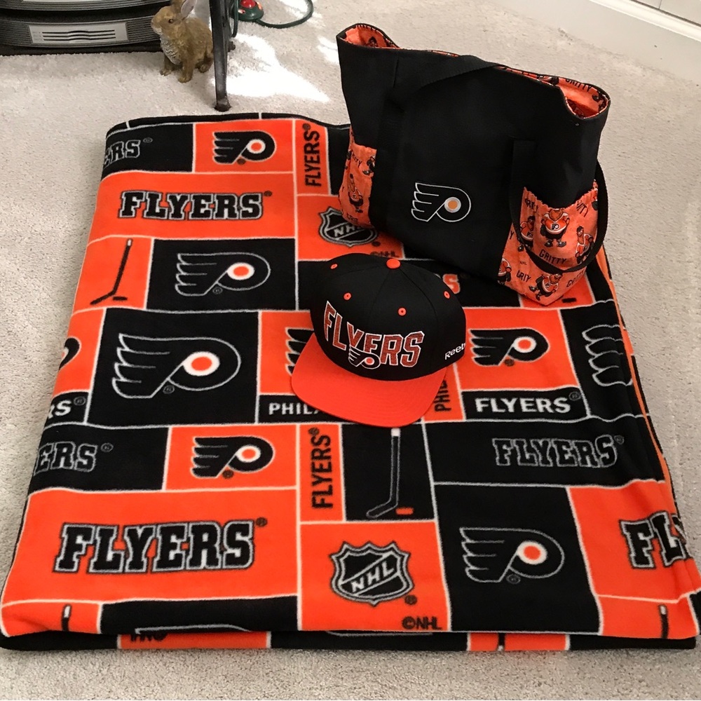 Sports Bag,Cap, and Blanket Bundle - Picture 5 of 5